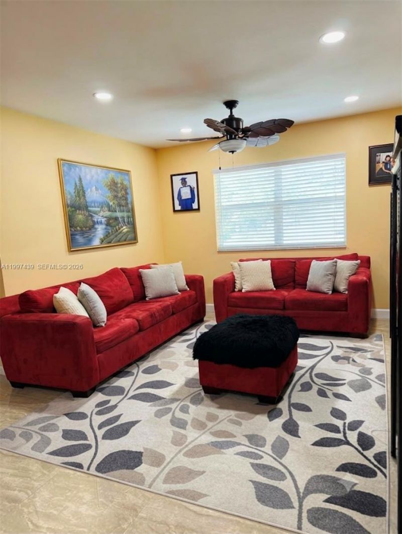 2720 NW 11th St, Fort Lauderdale, FL 33311 Photo