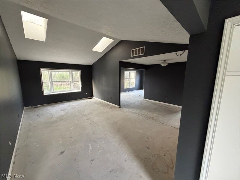 556 Greenside Drive, Painesville Township, OH 44077 Photo 15