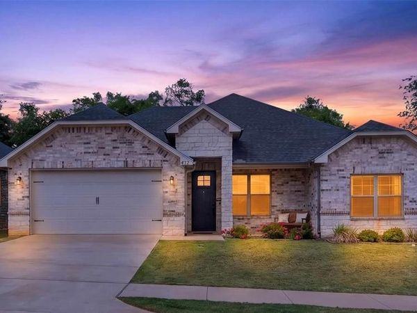 412 Faithful Road, Lindale, TX 75771