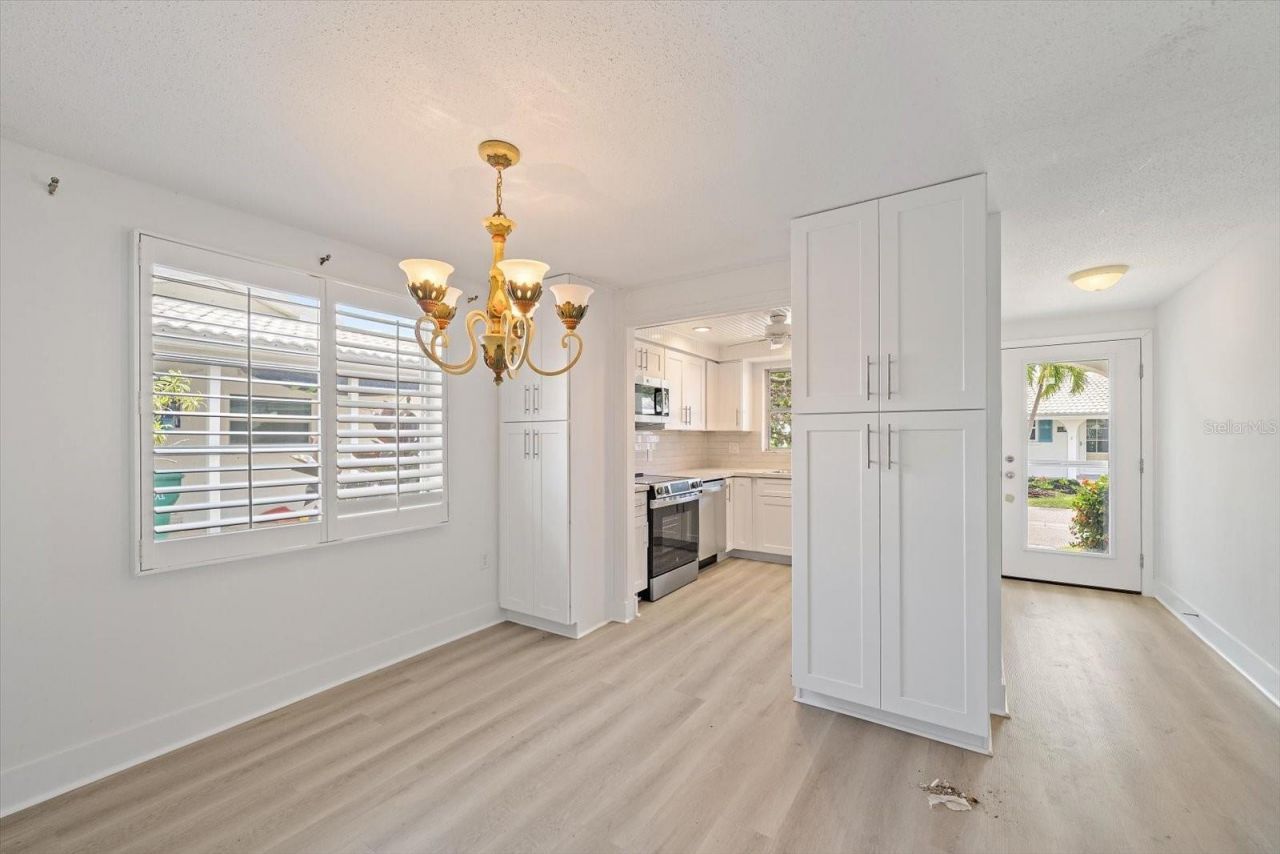 597 Spanish Drive N, Unit 12, Longboat Key, FL 34228 Photo