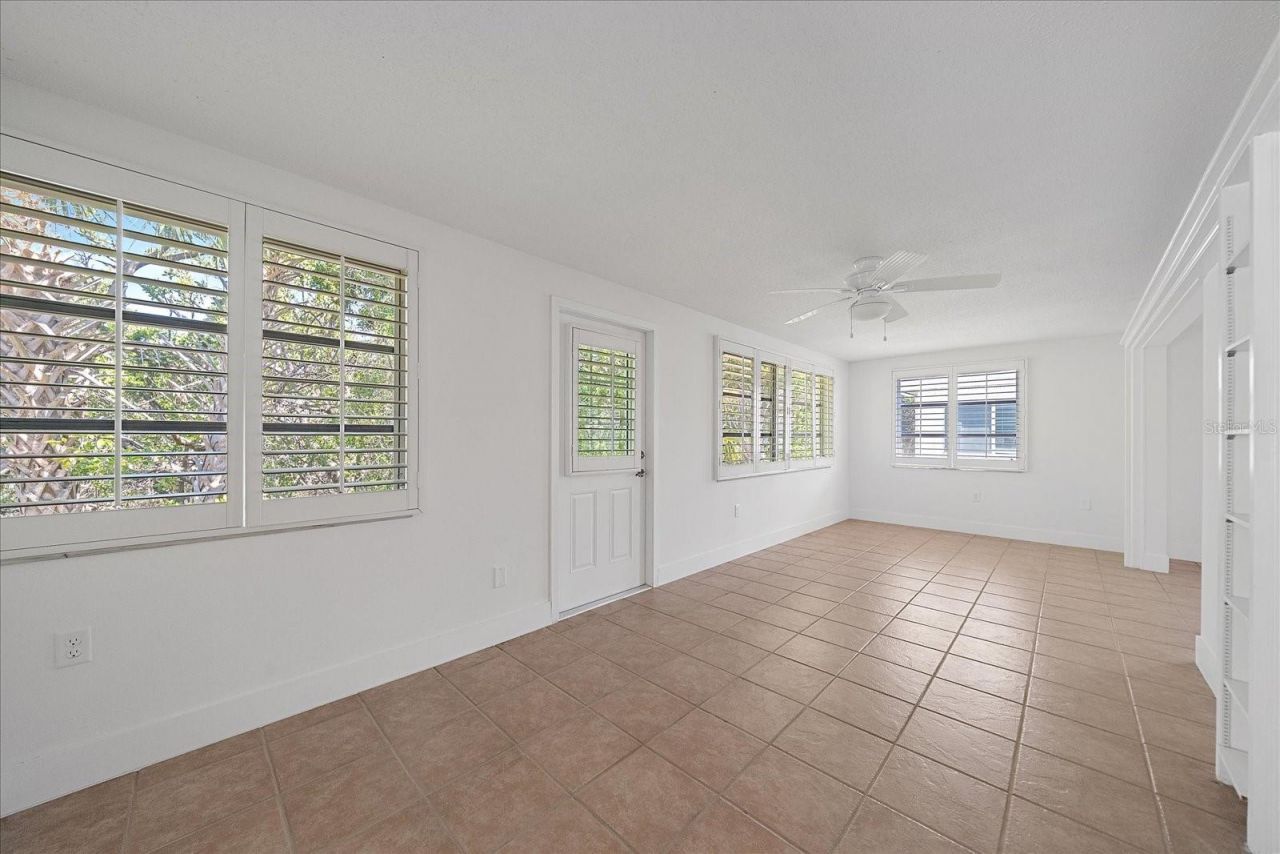 597 Spanish Drive N, Unit 12, Longboat Key, FL 34228 Photo