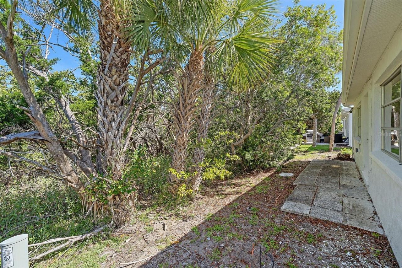 597 Spanish Drive N, Unit 12, Longboat Key, FL 34228 Photo