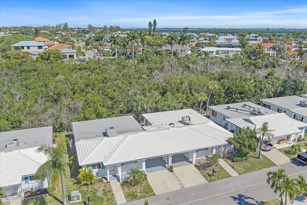 597 Spanish Drive N, Unit 12, Longboat Key, FL 34228 Photo