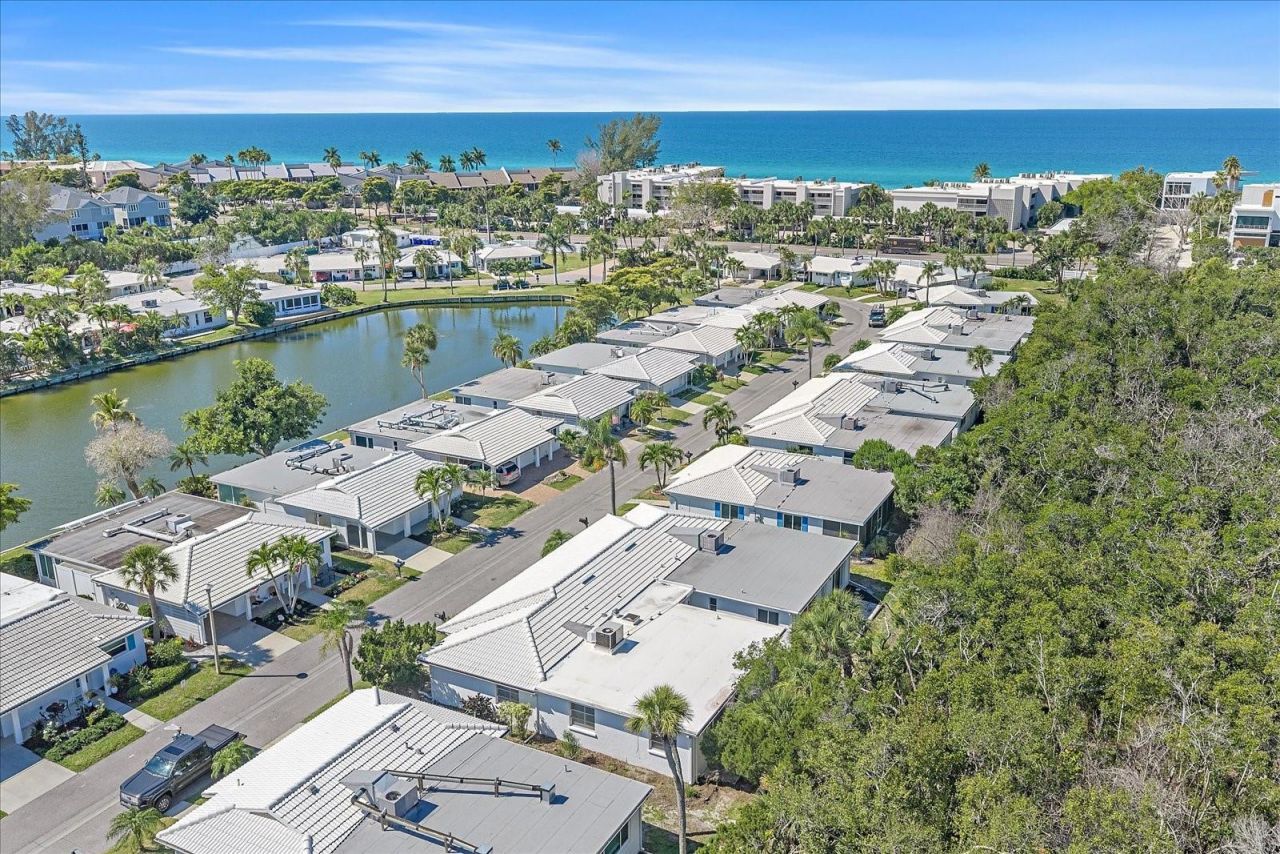 597 Spanish Drive N, Unit 12, Longboat Key, FL 34228 Photo