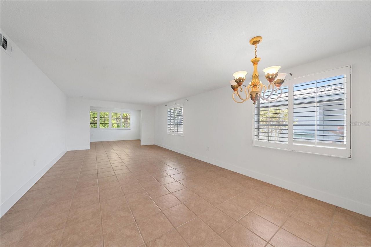 597 Spanish Drive N, Unit 12, Longboat Key, FL 34228 Photo