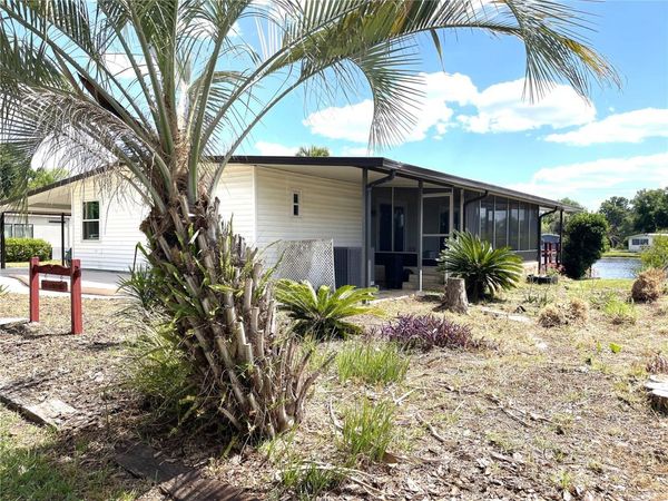 2 GROVE TRAIL , WILDWOOD, FL 34785