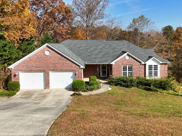 401 Pointe Willow Drive, Cleveland, GA 30528