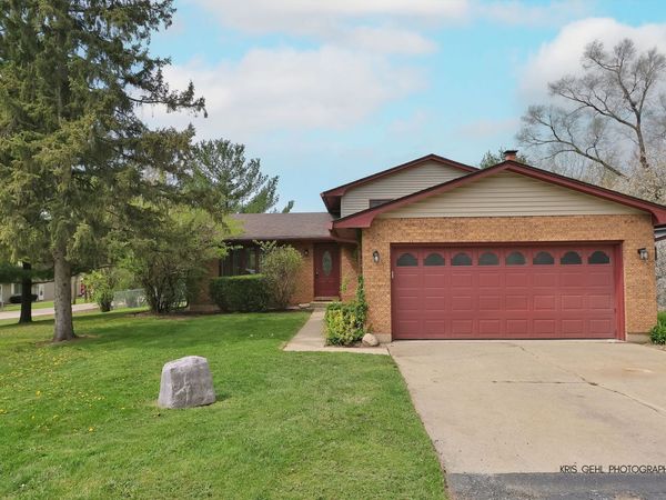 7503 Windsor Avenue , Spring Grove, IL 60081