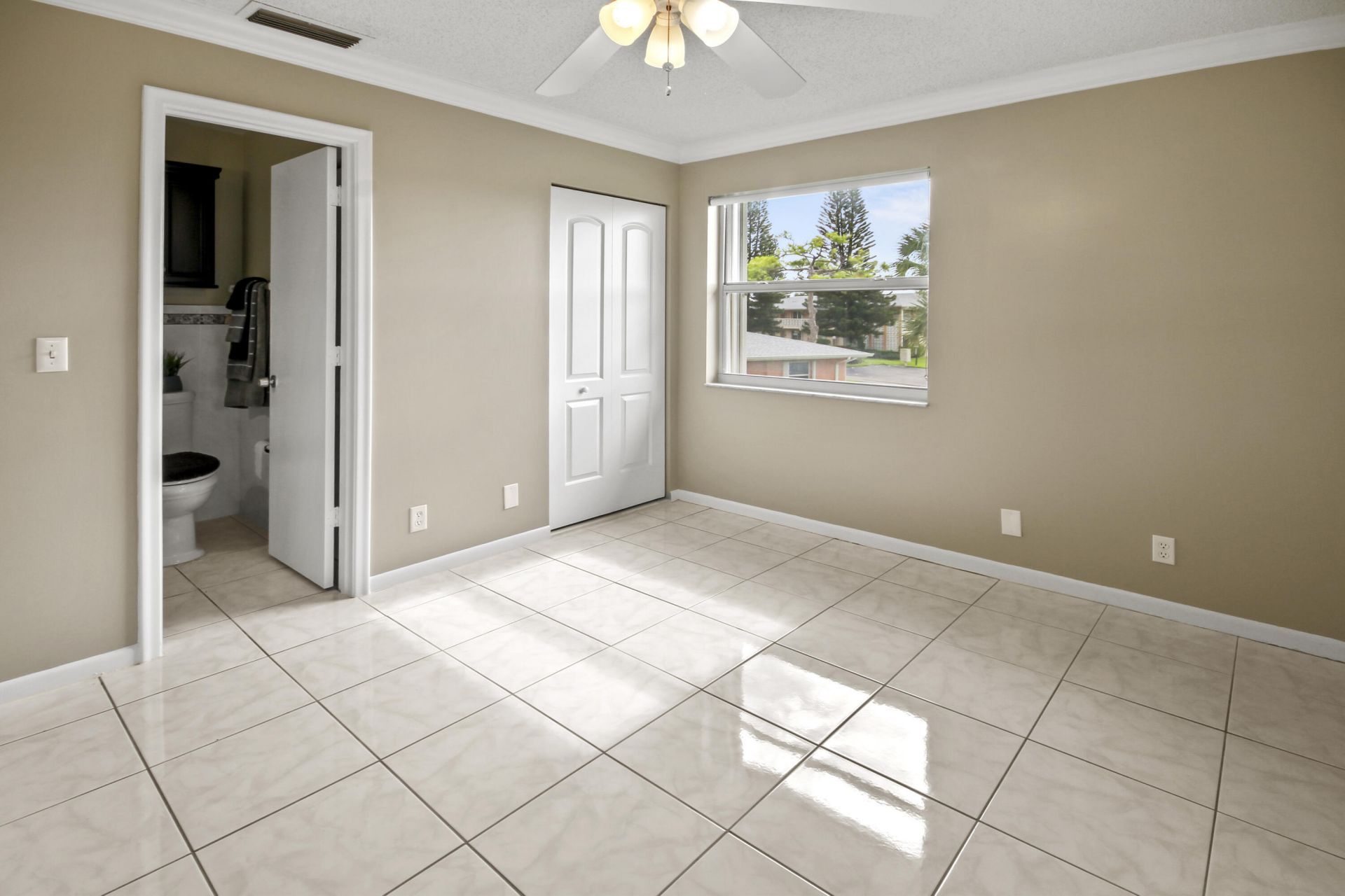 1421 NW 20th Avenue, Unit 204, Delray Beach, FL 33445 Photo