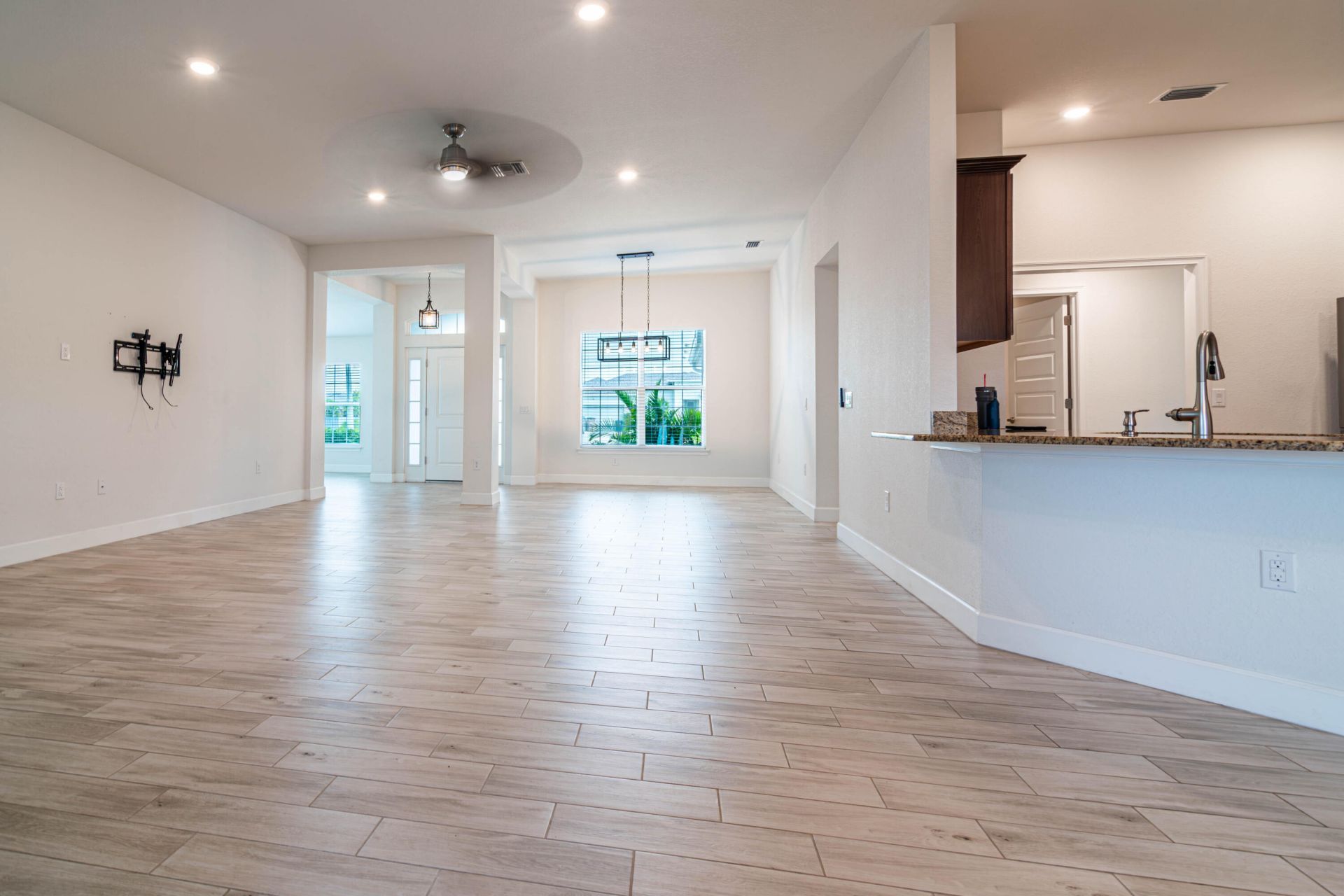 1513 NE 43rd Terrace, Cape Coral, FL 33909 Photo