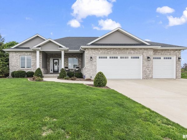 3700 Crystal Spring Drive, Springfield, IL 62711