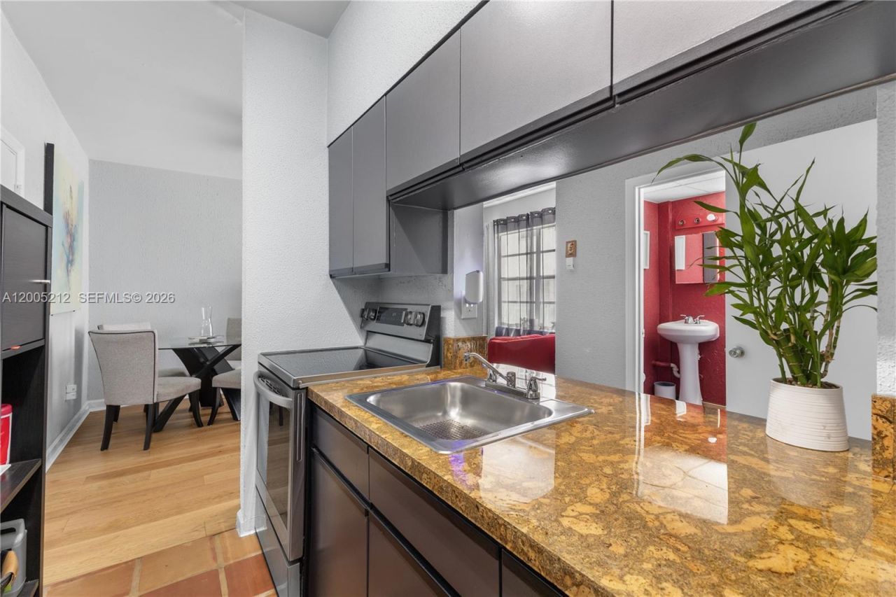 1200 Euclid Ave, Unit 102, Miami Beach, FL 33139 Photo