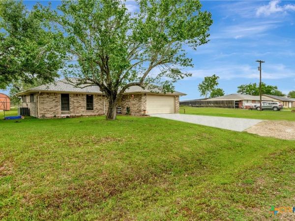 401 Viking Street , Victoria, TX 77905