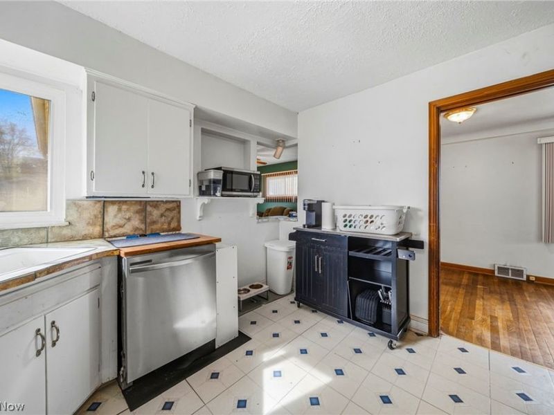 21790 Kennison Avenue, Euclid, OH 44123 Photo 3