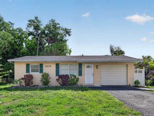 1934 Flamingo Drive, North Fort Myers, FL 33917