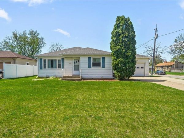 257 Fairfield Street, Waterloo, IA 50703