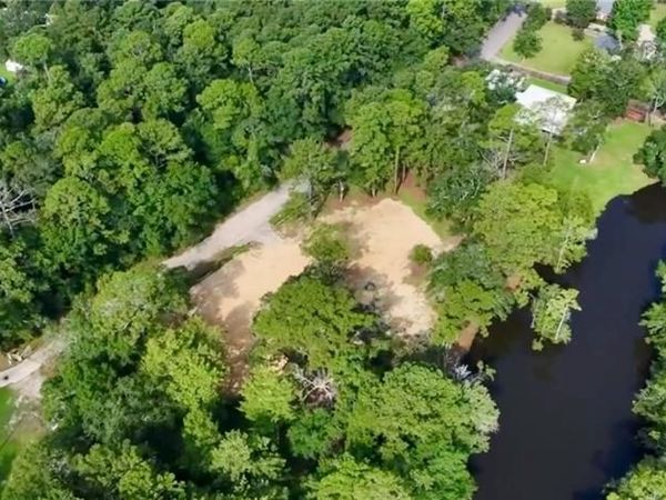 321 Ferry Avenue , Saraland, AL 36571