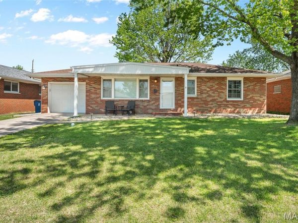 917 Willow Street , Wood River, IL 62095