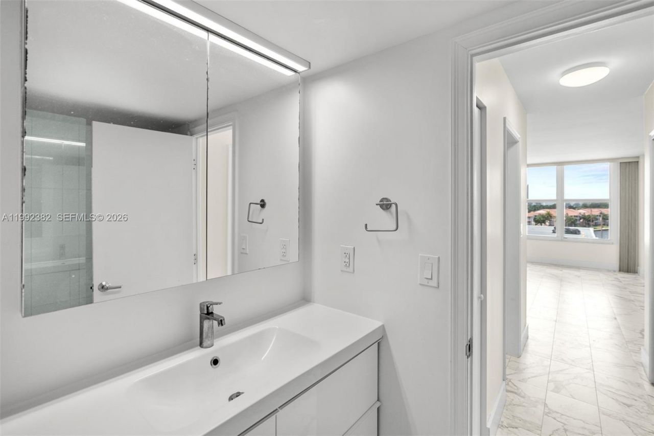 3800 S Ocean Dr , Unit 522, Hollywood, FL 33019 Photo