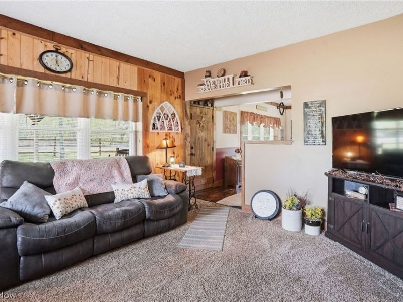 3811 SW State Route 258, Newcomerstown, OH 43832 Photo 2