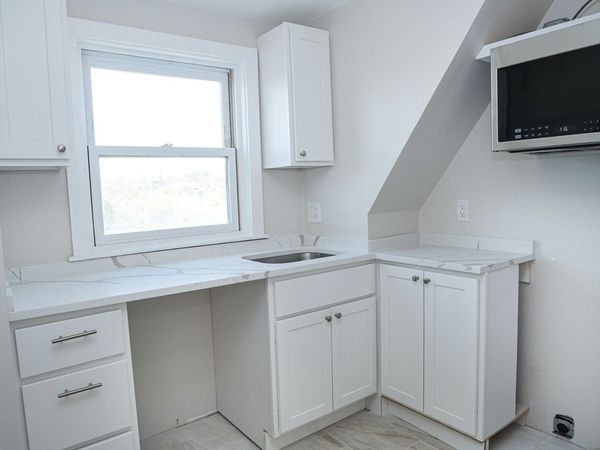 25 Garrison, Unit 4, Brookline, MA 02446