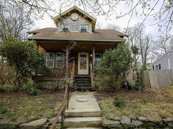 86 Saint Nicholas Ave, Worcester, MA 01606