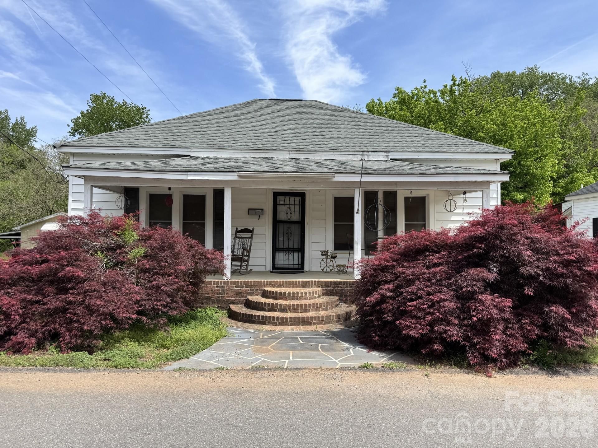 6 First Street, Cramerton, NC 28032 Main Photo