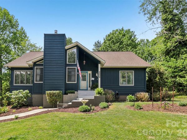 5483 Valley Run Street, Hickory, NC 28601