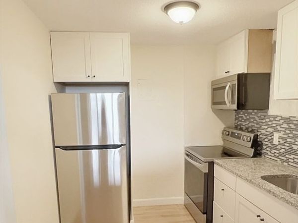 1039 Commonwealth Ave, Unit 37, Boston, MA 02215