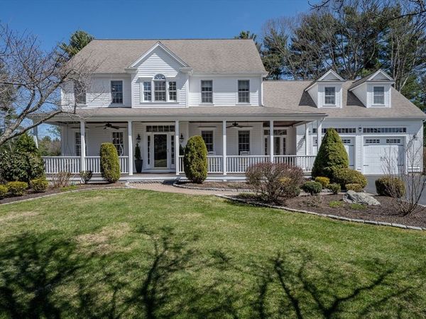 31 Hunt Dr, Stoughton, MA 02072