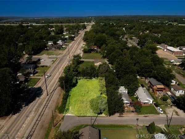 618 S 50th West Avenue , Tulsa, OK 74127