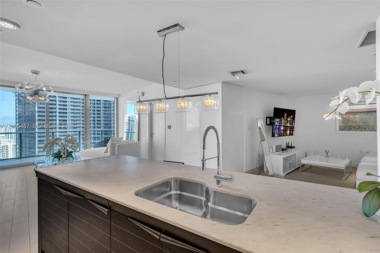200 Biscayne Boulevard Way , Unit 3407, Miami, FL 33131 Photo
