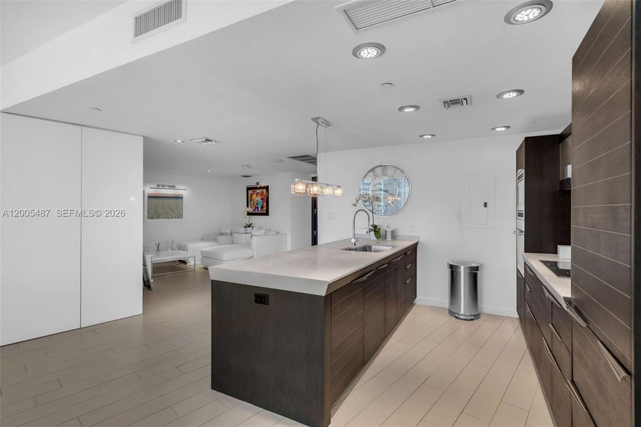 200 Biscayne Boulevard Way , Unit 3407, Miami, FL 33131 Photo