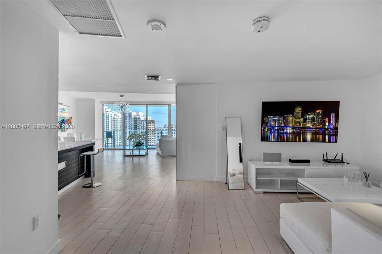200 Biscayne Boulevard Way , Unit 3407, Miami, FL 33131 Photo