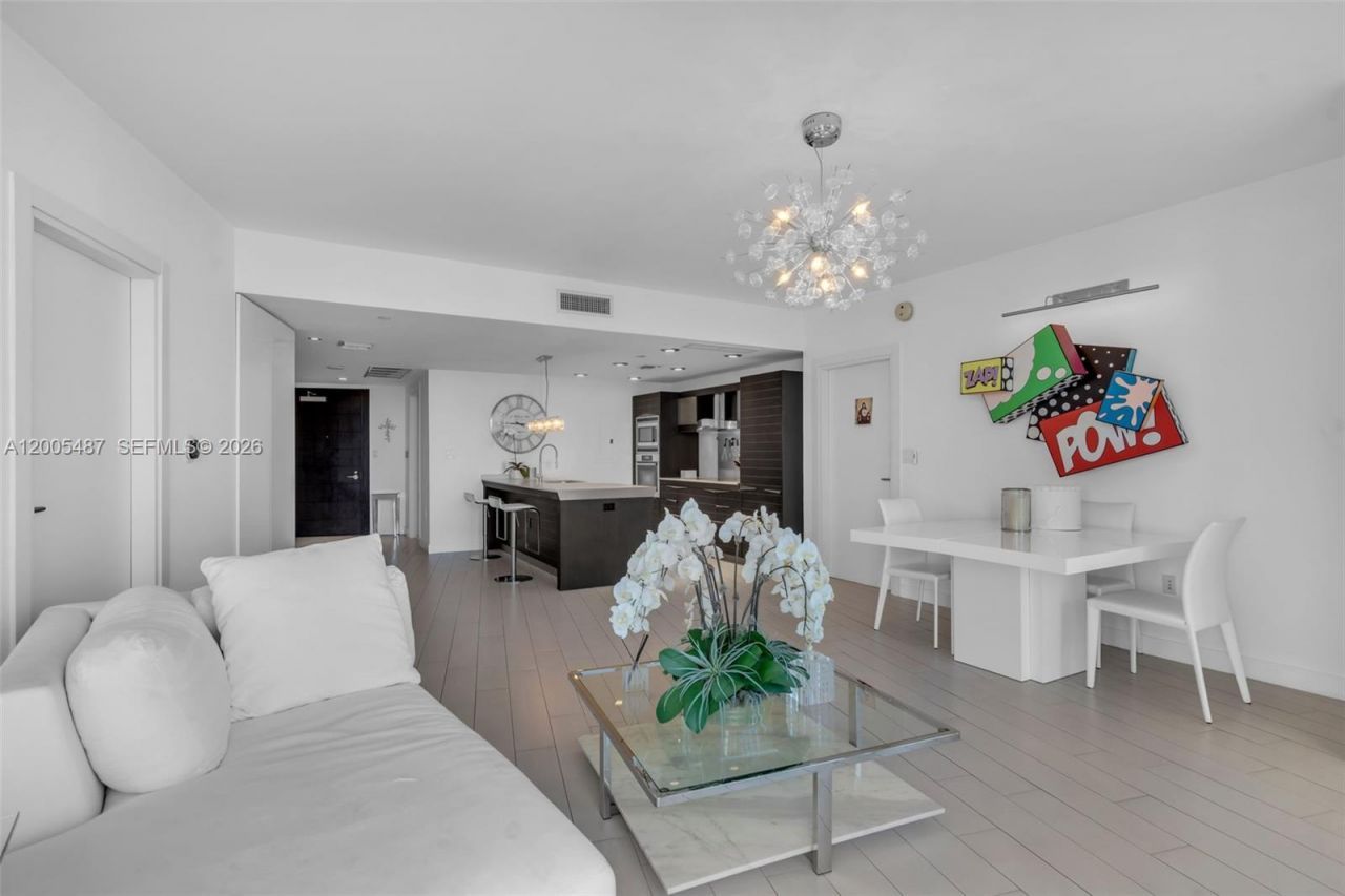 200 Biscayne Boulevard Way , Unit 3407, Miami, FL 33131 Photo