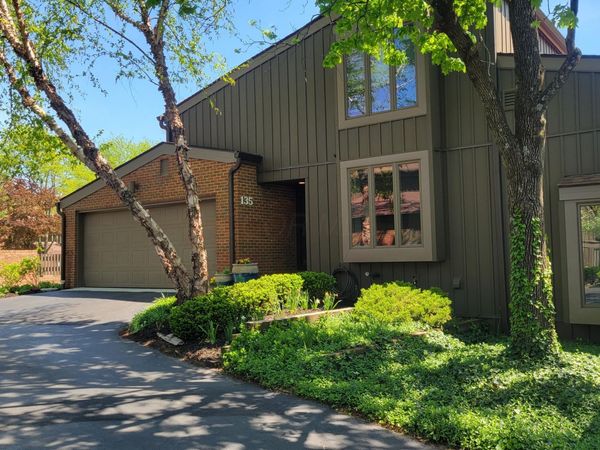 135 Glen Circle, Worthington, OH 43085