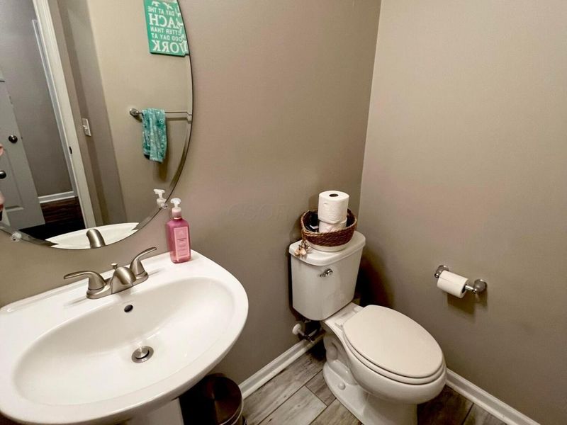 5652 Long Branch Place, Columbus, OH 43228 Photo 13