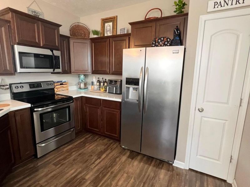 5652 Long Branch Place, Columbus, OH 43228 Photo 6