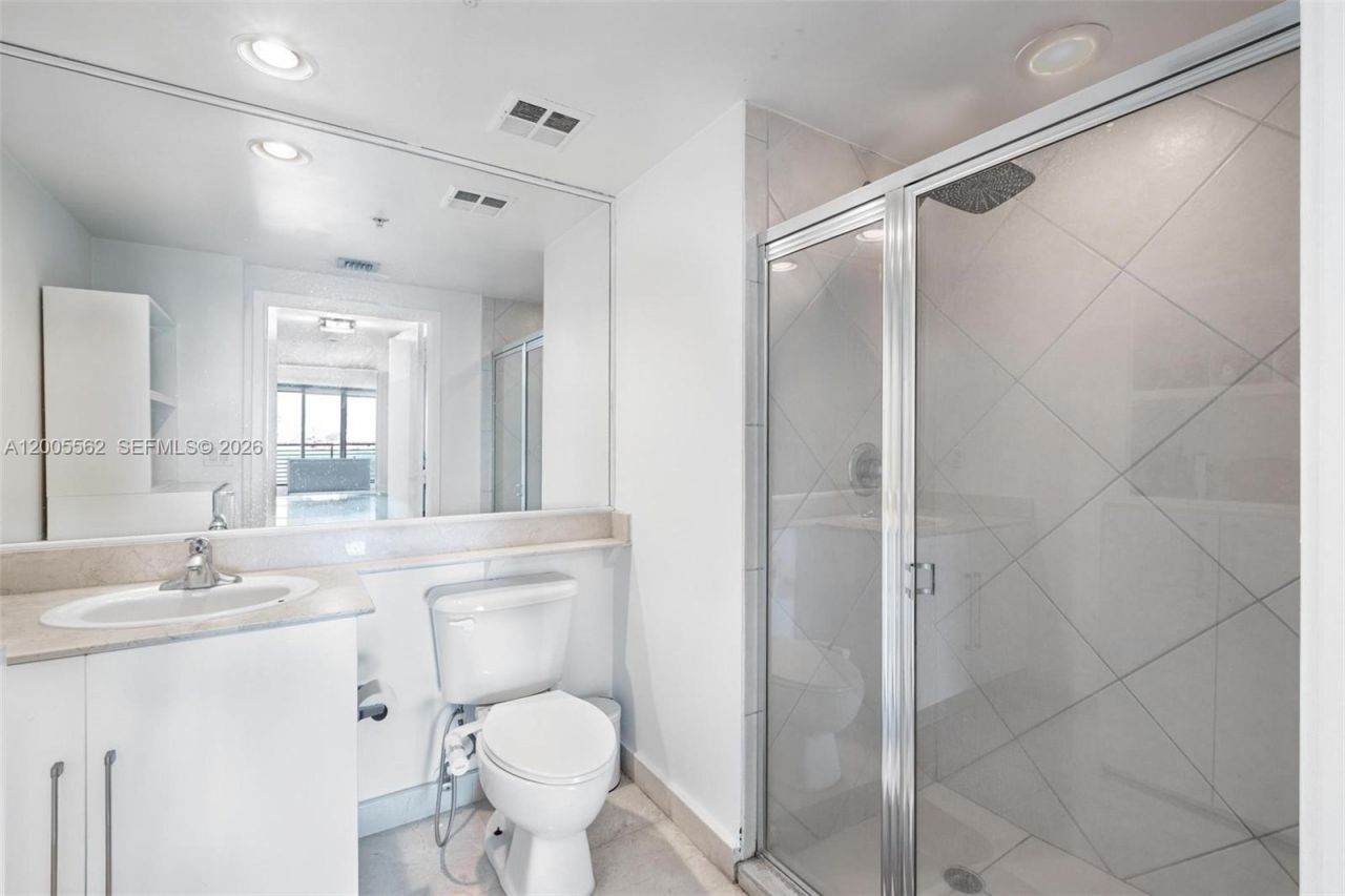 325 S Biscayne Blvd, Unit 823, Miami, FL 33131 Photo