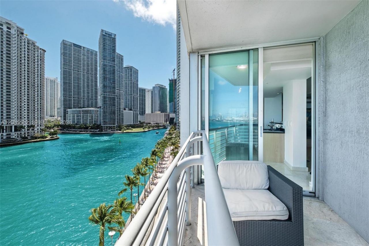 325 S Biscayne Blvd, Unit 823, Miami, FL 33131 Photo