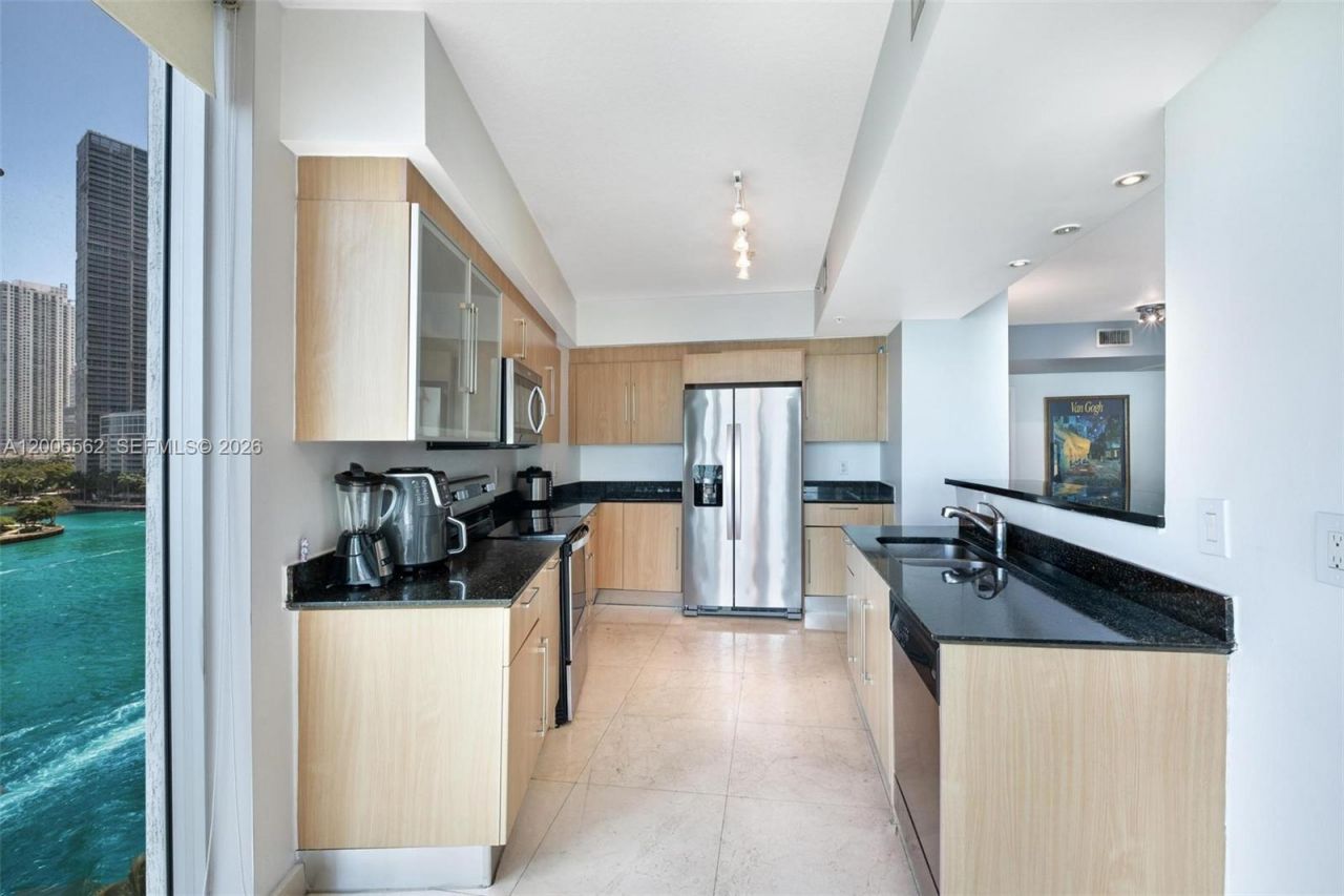 325 S Biscayne Blvd, Unit 823, Miami, FL 33131 Photo