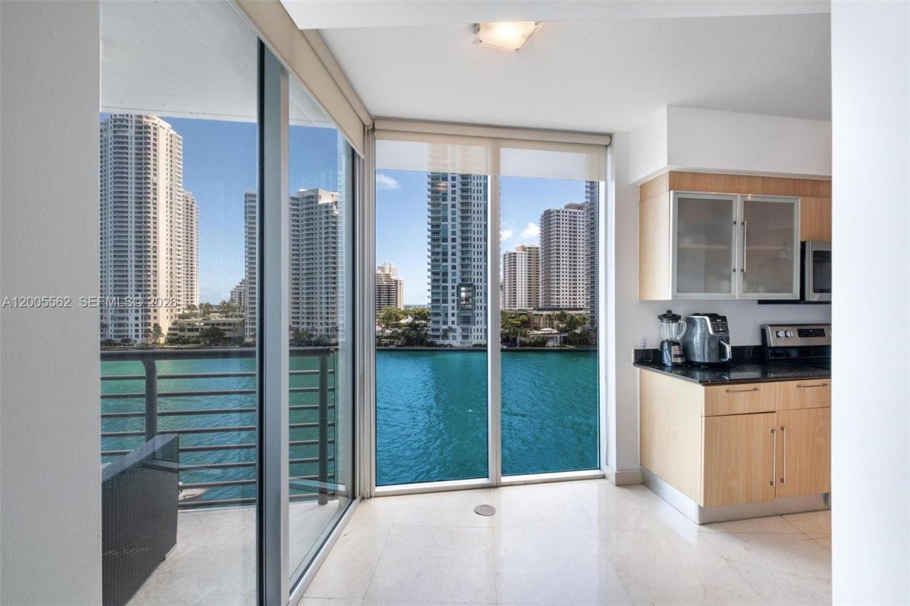 325 S Biscayne Blvd, Unit 823, Miami, FL 33131 Photo