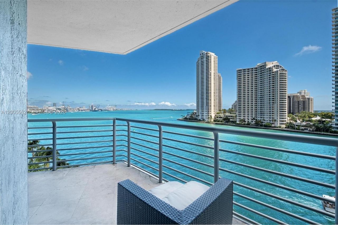 325 S Biscayne Blvd, Unit 823, Miami, FL 33131 Photo