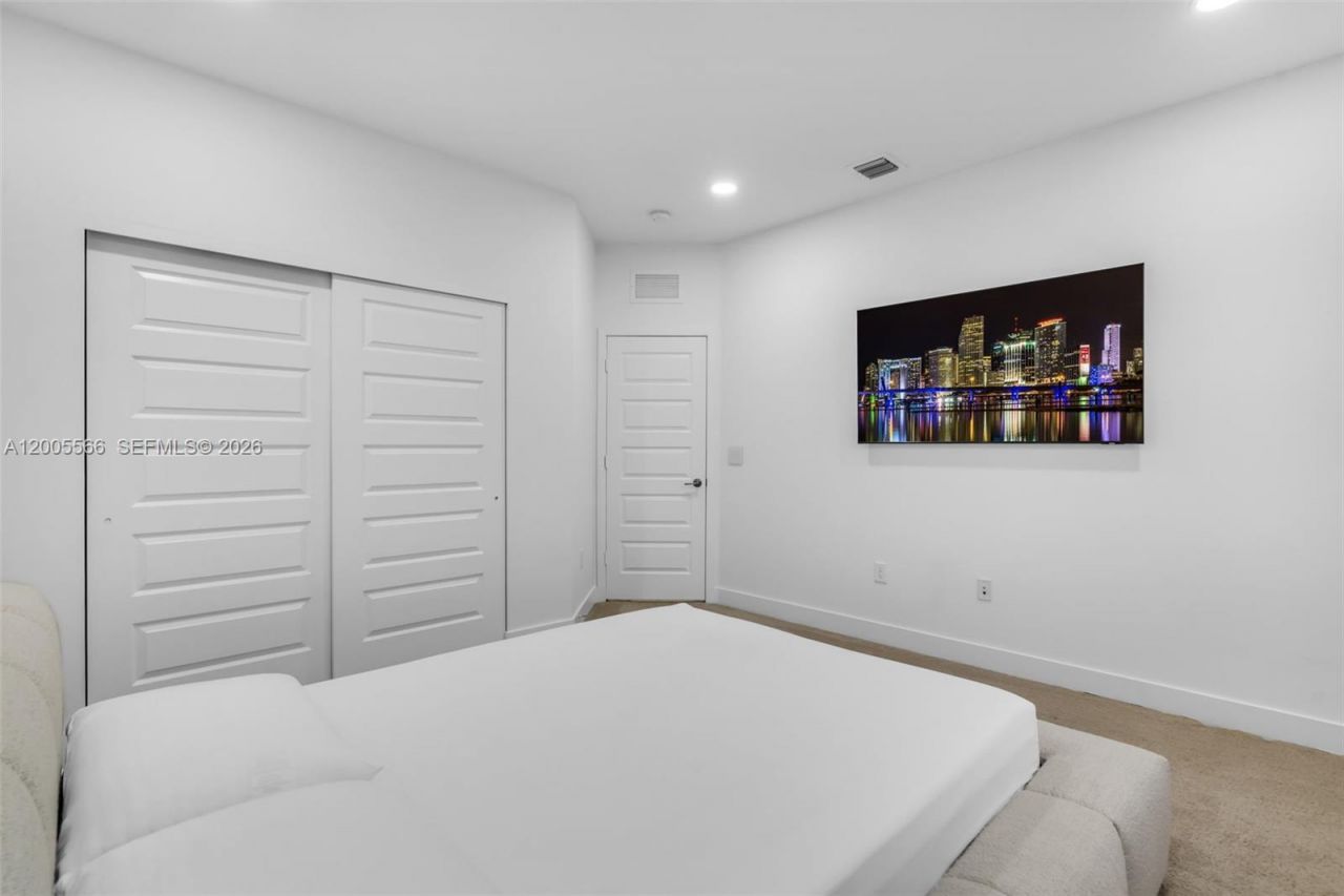 15540 NW 88th Ave, Miami Lakes, FL 33018 Photo