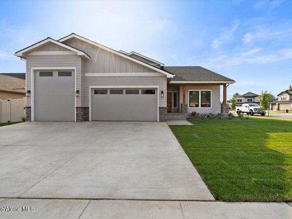 9262 N Secretariat LN , Hayden, ID 83835