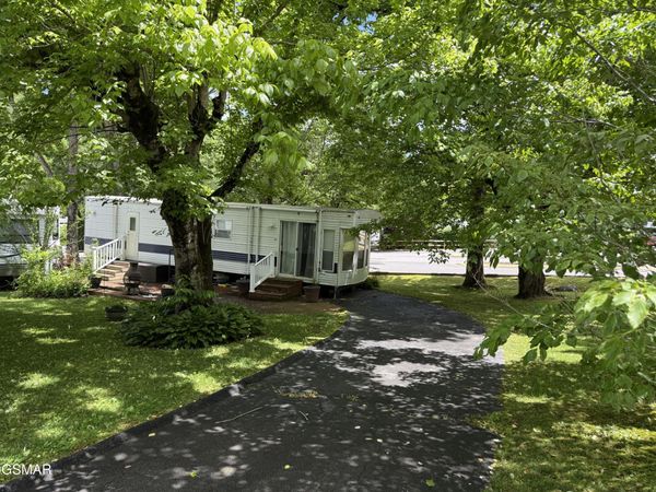 4229 E Parkway #10, Gatlinburg, TN 37738