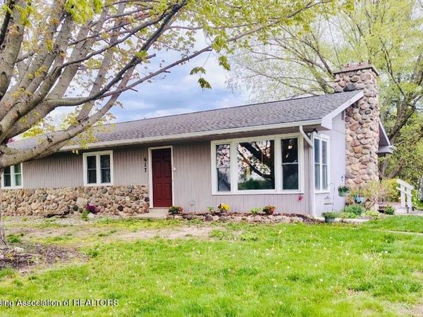 617 Cherry Street, Stockbridge, MI 49285