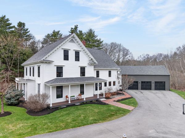 9 Fox Hall Road , Falmouth, ME 04105