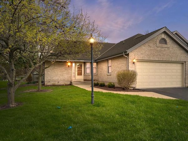 1909 Springbrook N, Unit A, Waukesha, WI 53186