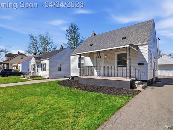 22063 Brittany Avenue, Eastpointe, MI 48021